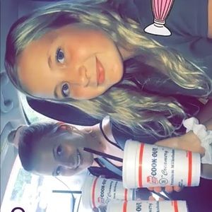 Meet your Posher, Kenzi